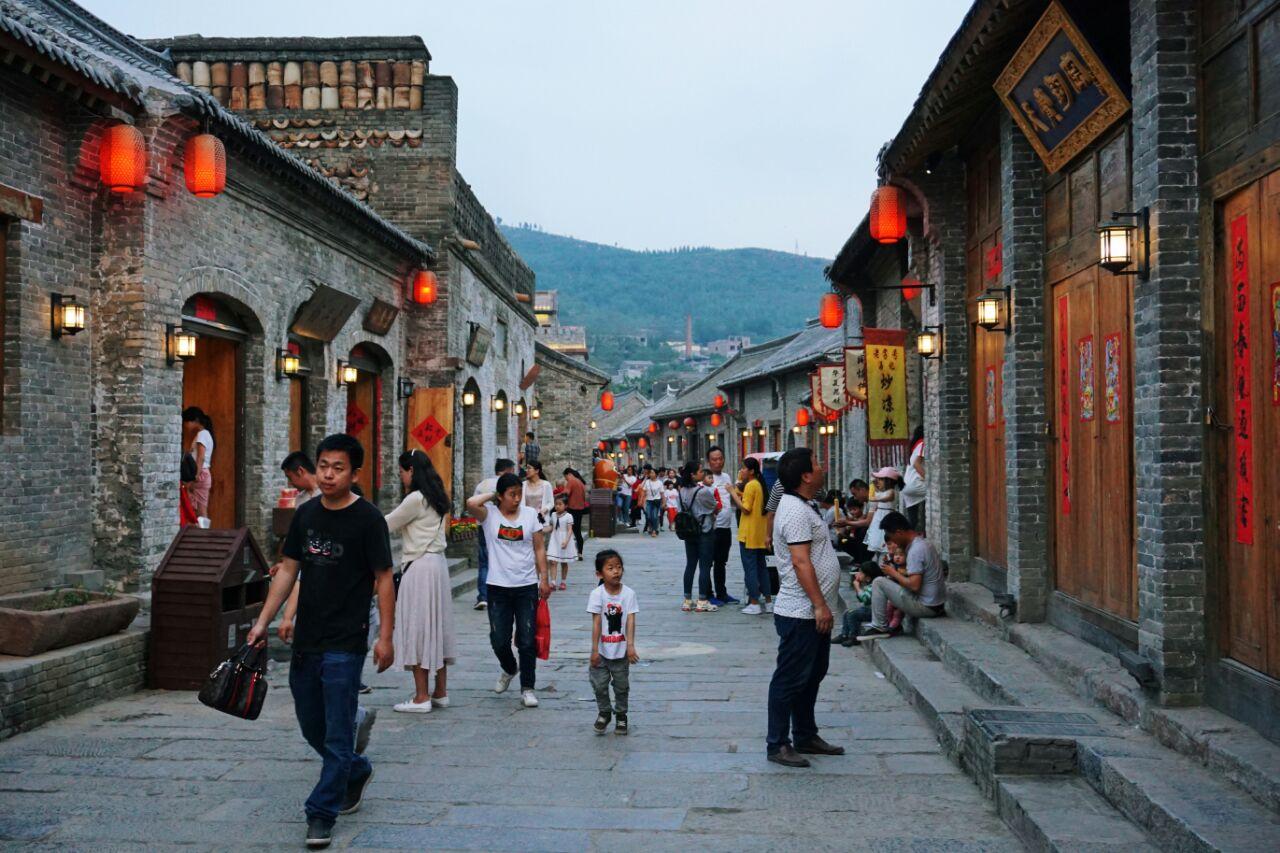 逃出昏暗的地下室